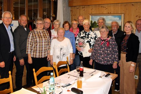 Jubilar und Vorstandsteam mit Herrn Weih und Kurt Metzger