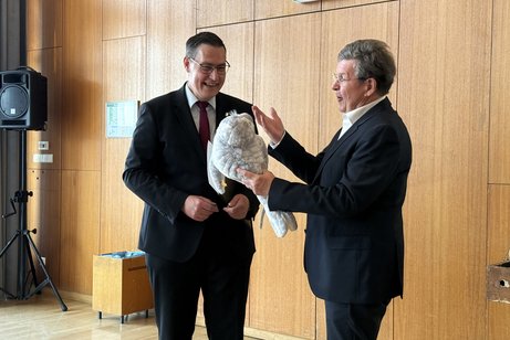 links Oberb&uuml;rgermeister Dieter Henle mit Kreisverbandsvorsitzenden Wolfgang Klook