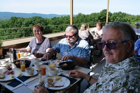 Beim Fr&uuml;hst&uuml;ck im Hotel "K99".