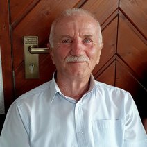 Sepp Rappenegger Revisor mit Schnurbart und im weißen Hemd