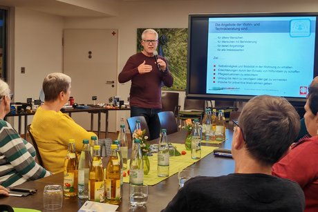 Herr Herzog von der Wohnberatung der Caritas Biberach