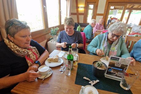 Einkehr im Bistro "Zum Schwiegermuttersitz"