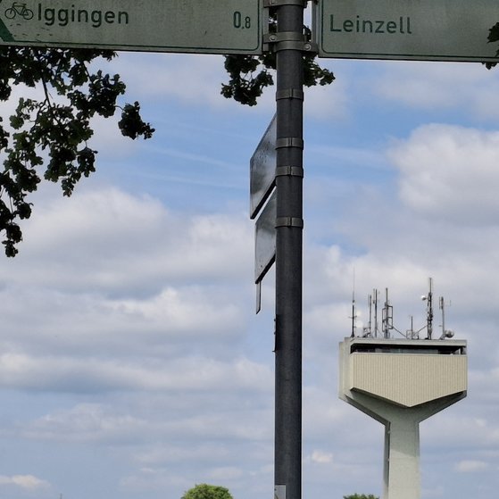 Bild zeigt den Wasserturm nördlich Iggingen