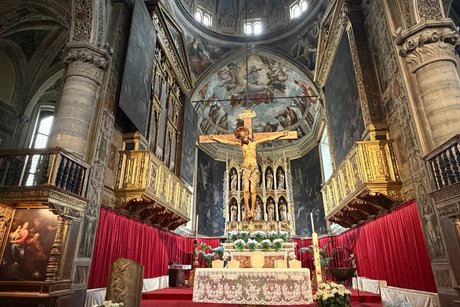 Der Altar im Dom