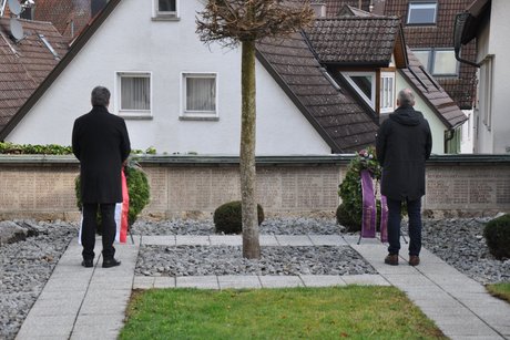 Gedenken der Toten Bürgermeister Tritschler und VdK Vorstand Braun