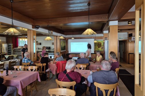 Blick auf die Dozenten