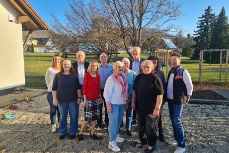 Die Vorstandschaft mit den Jubilaren aus dem Jahr 2025