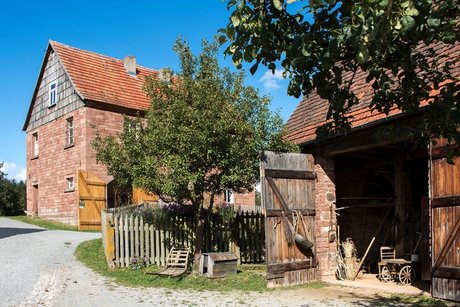 Das Armen-und Gemeindehaus mit Stallscheune