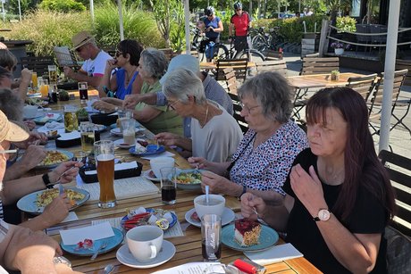 gemütliches Beisammensein Gemütliches Beisammensein im Seeräuber Insel Reichenau