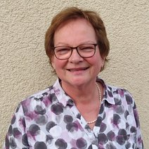 Kassiererin Silvia Sauer im Brustbild