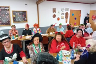 Bild zeigt die Fasnacht Gesellschaft beim singen