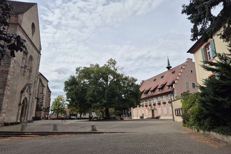 Vorplatz Kirche