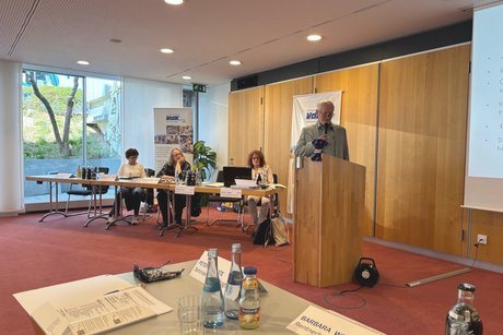 Hans Kloos, Stellvertretender Kreisverbandsvorsitzender beim Vortrag