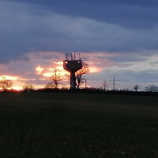 Bild zeigt den Wasserturm nördlich Iggingen