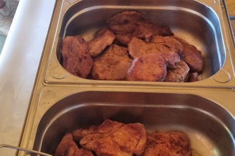 Saftige Steaks und Würste Saftige Steaks und Würste