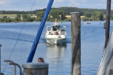 mit dem Motorschiff Gnadensee auf die Insel