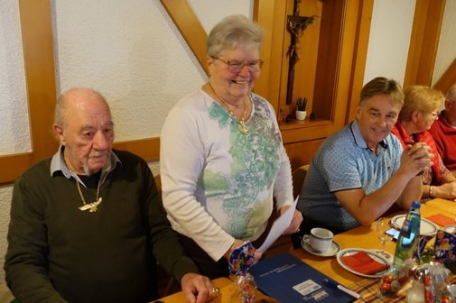 Begrüßung durch die Vorsitzende Begrüßung durch die Vorsitzende