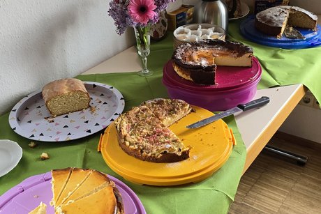 Kaffee Treff 2025, der Kuchen wartet
