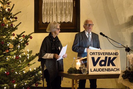 Musikalische Weihnachtsgeschichte vorgetragen durch Hedi Silberzahn und August Wifling