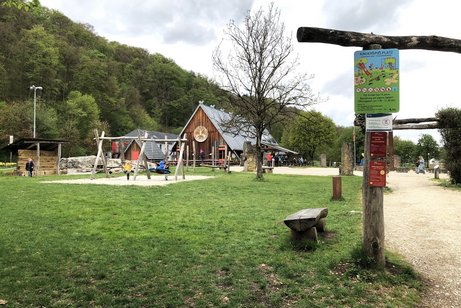 H&ouml;hlenhaus