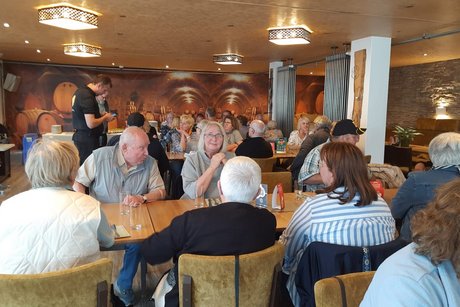 Gesellige Runde von den Teilnehmer beim Abschlussessen im Schlemmertreff in Lahr