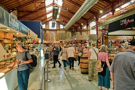 Blick in die Markthalle von Colmar