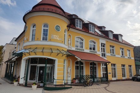 Eingang zum Kr&auml;uterhaus Sanct Bernhard