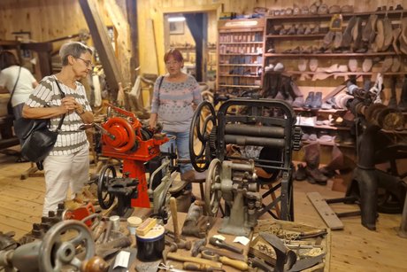 Die Schuhmacherei beeindruckte auch mit vielen Exponaten