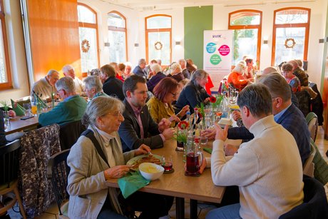 Beim Mittagessen