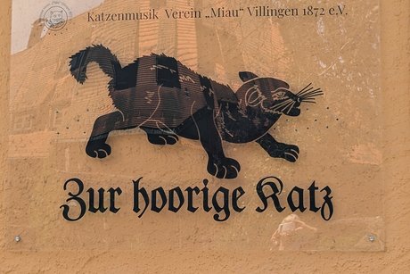 " zur hoorigen Katz "