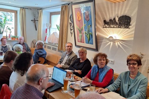 Begrüßung durch die Vorsitzende