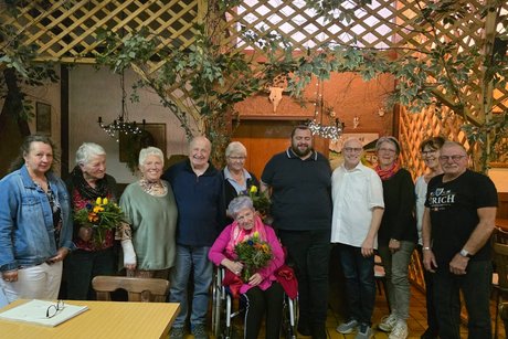 Die neu gew&auml;hlte Verwaltung und ihre Jubilare