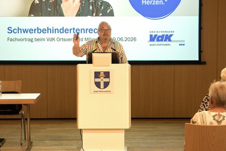 Begr&uuml;&szlig;ung der Teilnehmer durch Manfred Handt
