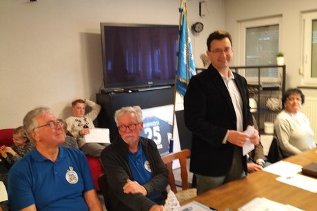 B&uuml;rgermeisterwolf h&auml;lt eine kurze Ansprache