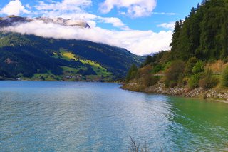 Reschensee - kleiner Spaziergang entlang des Seeufers