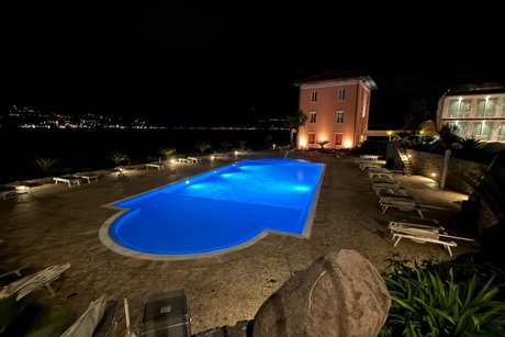 Pool in der Hotelanlage