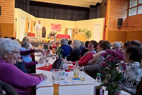 unsere Mitglieder und G&auml;ste trainieren ihre Lachmuskeln