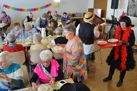 Narri Narro in Stra&szlig;berg