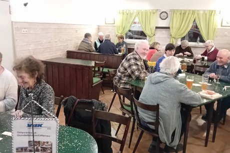 Bild zeigt spielende Personen