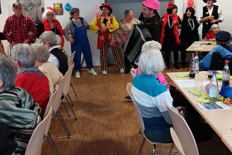 Narri Narro in Stra&szlig;berg