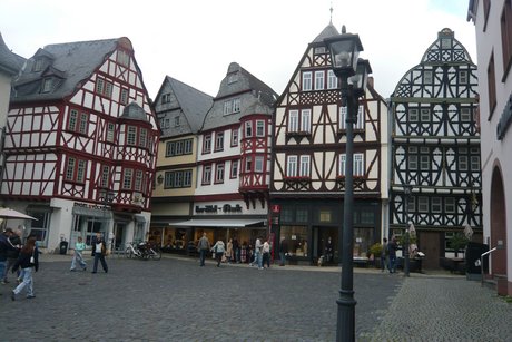 Fachwerkhäuser am Platz