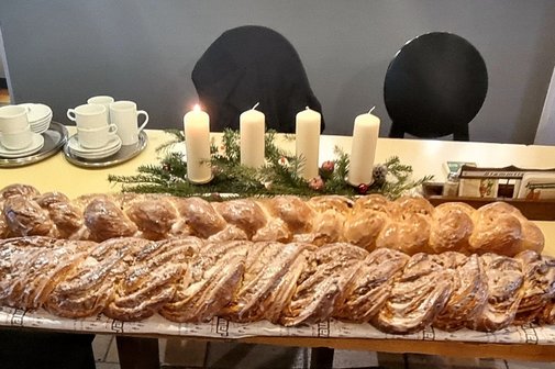 Frisch gebackene Nussz&ouml;pfe