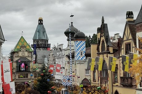 Straße Straßenbild mit verschiedenen Häuser