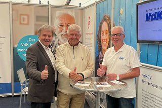 Reinhold Dick, Frank Stroh und Herbert Kurz (v.l.n.r) am Messestand