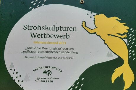 Strohskulptur