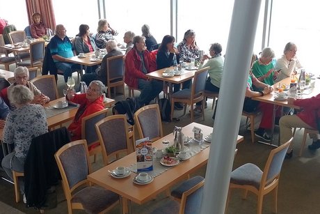Gruppe auf dem Schiff 'von oben'