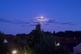 Ein Mond, wie er nur selten zu sehen ist!