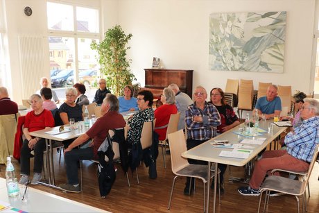 Mitglieder w&auml;hrend der Mitgliederversammlung Ortsverband Ettenheim