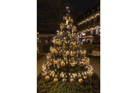 Festlich geschmückter Weihnachtsbaum