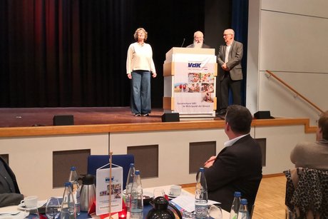 Winter-/Adventsfeier 2025 - Adventssingen mit Pater Liebscher